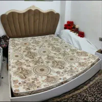 تخت دونفره در حد نو بدون تشک و زیرتختی