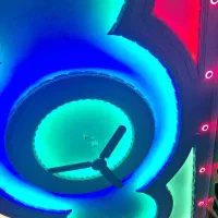 سیم کش و رنگ آمیزم