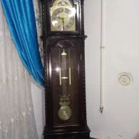 ساعت  ایستاده