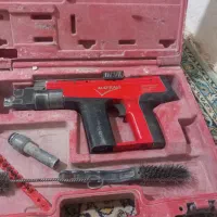 تفنگ میخ کوب سقف