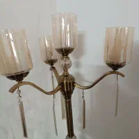 چراغ کنار مبلی ایستاده سالم نو نو