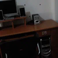 کامیپوتر|میز تحریر و کامپیوتر|گیان, |دیوار