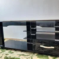 میز تلویزیون شیشه ای