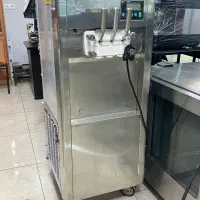 دستگاه بستنی قیفی