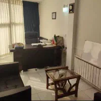 ۱۰۰ متر / مناسب آرایشگاه و مزون و ...