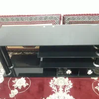 میز تلویزیون شیشه ای
