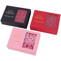 ست باکس گل و گردنبند مروارید عشق کوچک