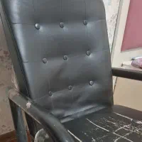 صندلی مشکی اداری