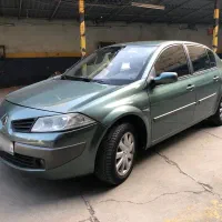 مگان اتومات ۲۰۰۰ سبز زیتونی