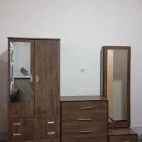 کمدلباس/دراورچهارکشو/آینه قدی/در حد آک آک