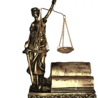 وکیل پایه یک دادگستری