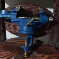 یک عدد گیره رومیزی فولادی سندون دار|ابزارآلات|تهران, شهرک طالقانی|دیوار