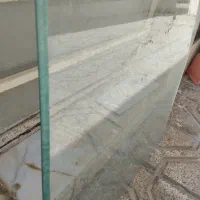 شیشه مخصوص میز مدیریت