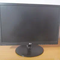 مانیتور ۱۹ اینچ LG کاملا سالم بدون خش