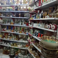 گلدان‌های قاجاری و چراغ نفتی|کلکسیون اشیاء عتیقه|قم, هفت تیر|دیوار