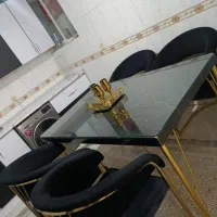 میز نهار خوری پایه استیل ۶نفره با چهار صندلی|میز و صندلی غذاخوری|تهران, بهارستان|دیوار
