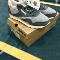 دو جفت کفش کتانی اصل|کیف، کفش، کمربند|خرم‌آباد, |دیوار