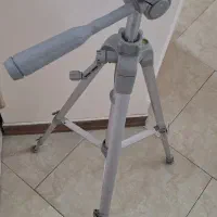 سه پایه دوربین