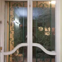 درب پنجره آهنی