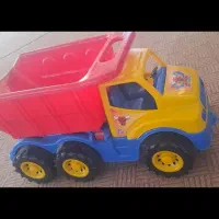 کامیون و فوتبال دستی