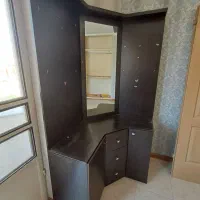 فروش میز آینه و کتابخانه|بوفه، ویترین، کنسول|صدرا-فارس, فاز ۱|دیوار