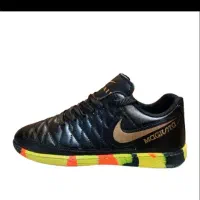 کفش فوتسال با کیفیت