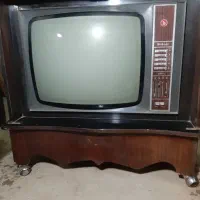 تلویزیون برند بلر مبلی بسیار تمیز