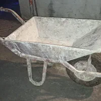 فرقون کم کارکرده و بسیار سالم.میز عسلی