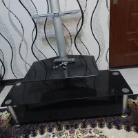 تعدادی وسایل خونه میز نهار خوری تلویزیون با میز .|میز و صندلی غذاخوری|چمران, |دیوار
