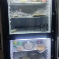 یخچال فریزر ایستاده ویترینی در حد نو