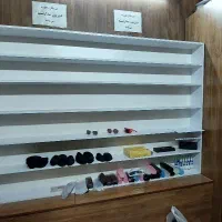 ویترین کتابخانه و دکور مغازه