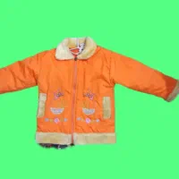 تعدادی لباس کودک|کفش و لباس بچه|برخوار, |دیوار