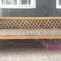 تخت چوبی