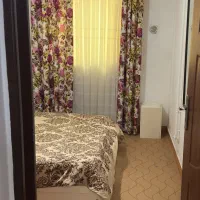 آپارتمان و مبله و تمیز|اجارهٔ کوتاهمدت آپارتمان و سوئیت|رشت, باهنر|دیوار