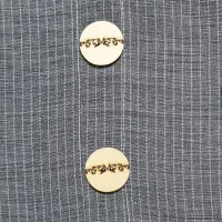 دکمه چوبی زیبا