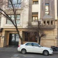 اپارتمان ۱۳۰ متر  دو خوابه