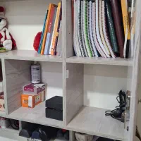 میز تحریر کتابخانه دار و صندلی چرخ دار