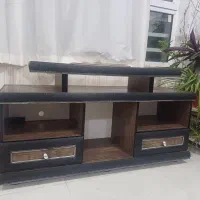 میز زیر تلویزیون