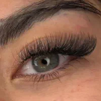 کاشت مژه تخفیف به مناسبت روز دخترسابقه کاری