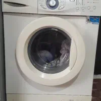 لباسشویی و فرش تمیز