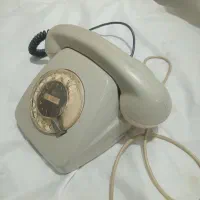 تلفن قدیمی نوستالژیک
