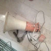 بلندگو شیپوری بسیاری تمیز ویک عدد ترازو سنگی|سیستم صوتی خانگی|فاضل آباد, |دیوار