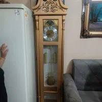ساعت ایستاده کاملا سالم