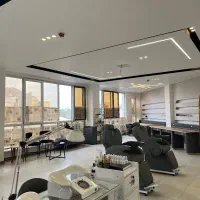 خدماتی خانم سالن زیبایی