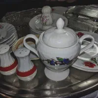 ظروف (چینی وپیرکس)نو وآک ودرحد نو|ظروف سرو و پذیرایی|شوشتر, |دیوار