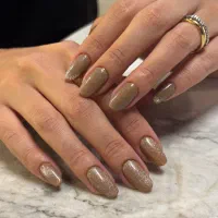 انجام کاشت ناخن|خدمات آرایشگری و زیبایی|گنبد کاووس, |دیوار