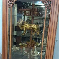 بوفه رنگ عسلی چوب گردو جنس بسیار مرغوب