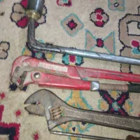 آچار شلاقی و آچار چرخ نیسان