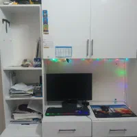 میز تحریر و  با نور RGB