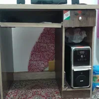 کامپیوتر با مانیتور سامسونگ بهمراه میز